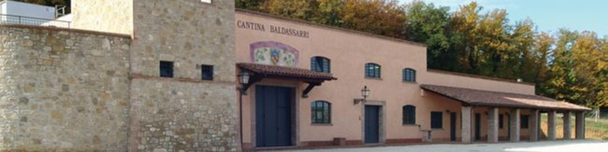 Immagine carosello con vista sull'edificio aziendale del marchio Baldassarri.