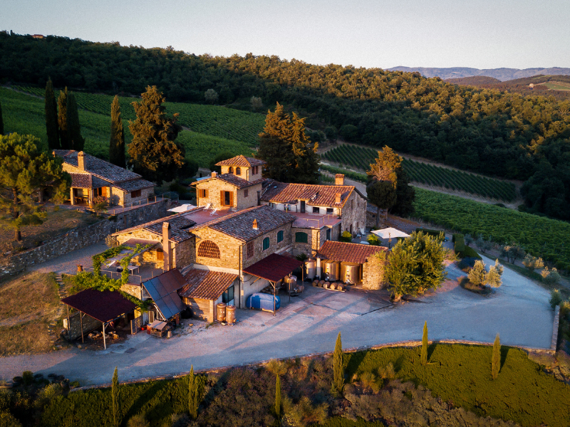 Das Sortiment des Weinguts Poggio al Sole der Familie Davaz in der Toskana mit Rotwein, Weisswein, Rosewein sowie Condimento Balsamico Essig, erhältlich bei Vinum Divinum.